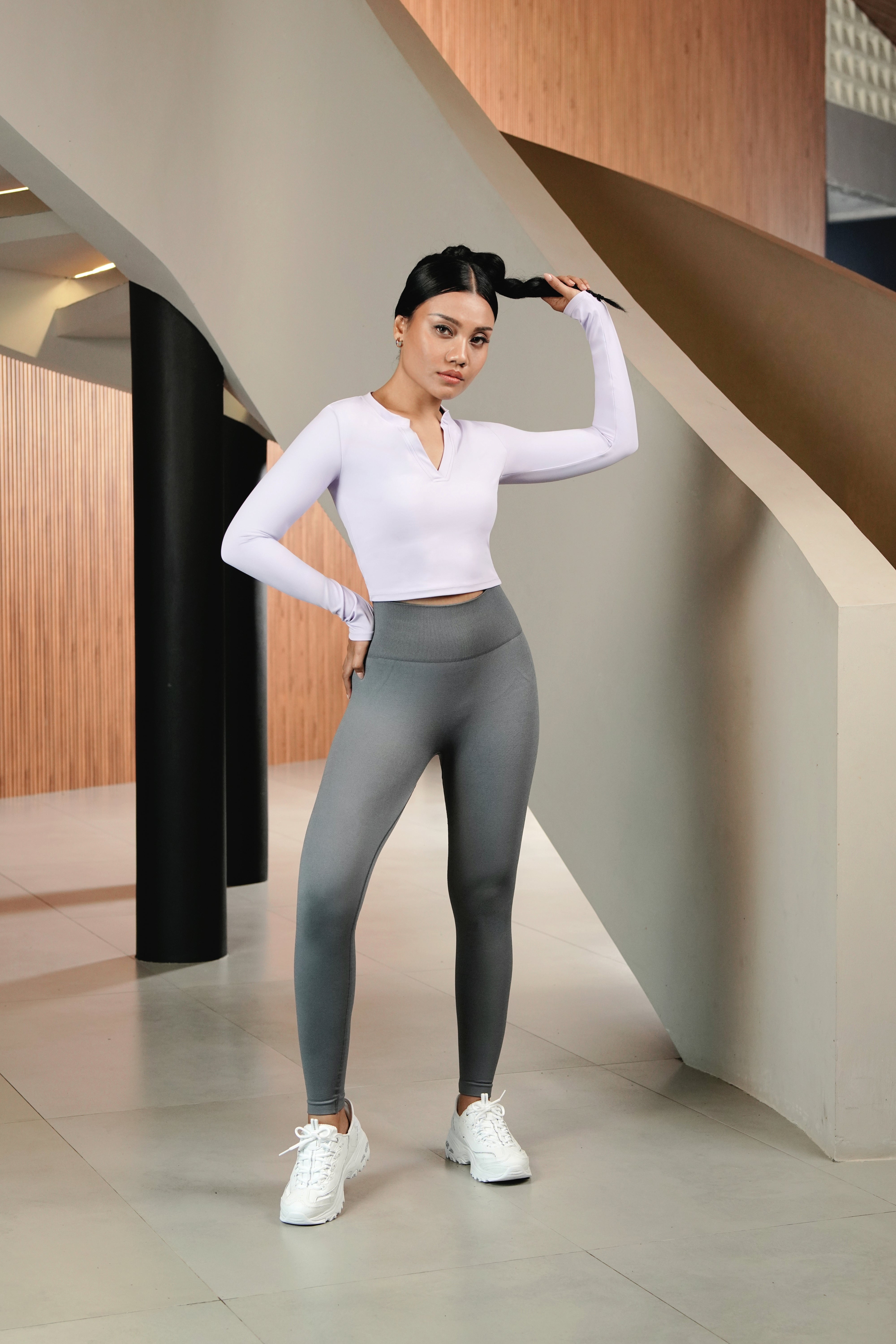 YANDA V Split Neck Long Sleeve Crop Top
