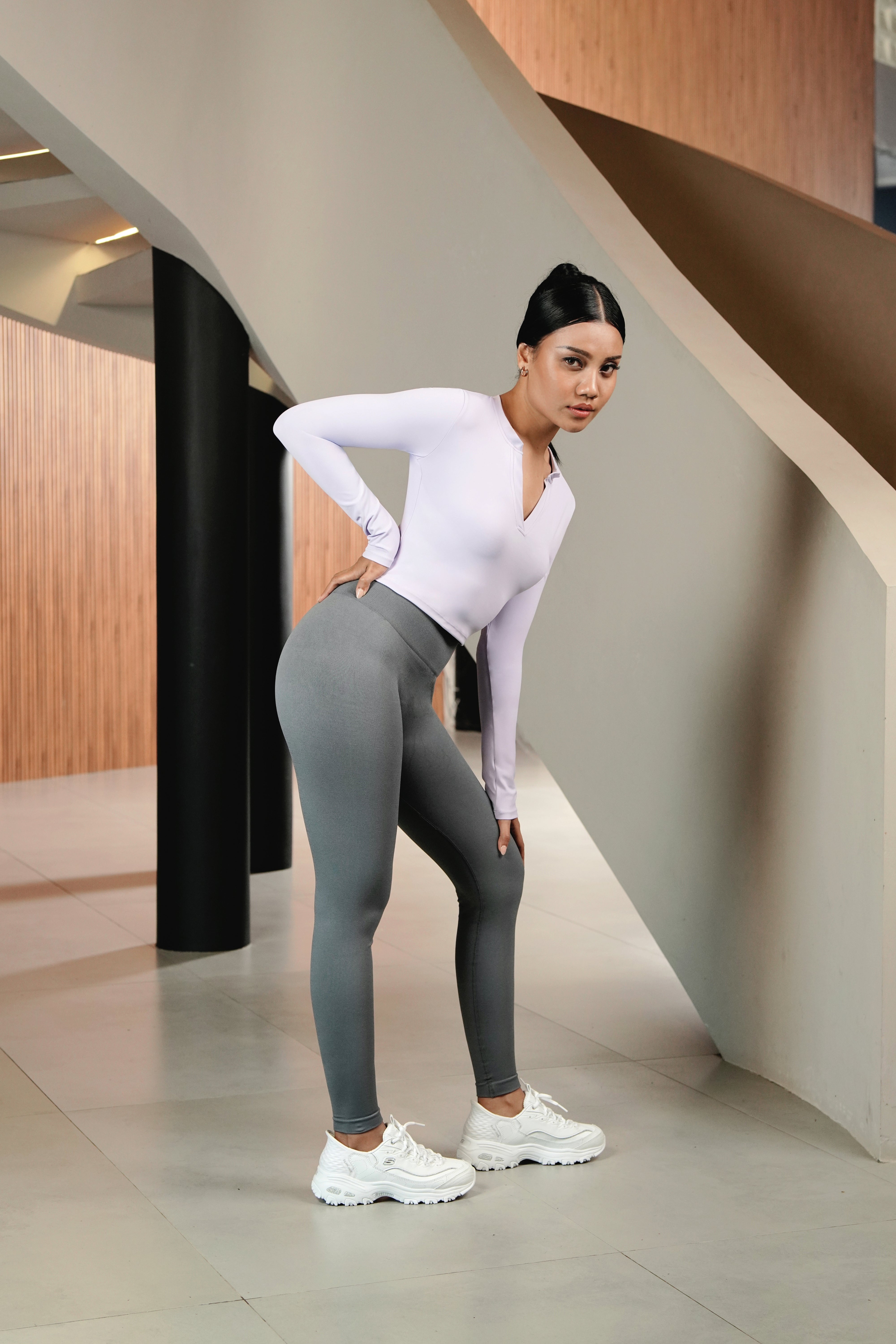 YANDA V Split Neck Long Sleeve Crop Top