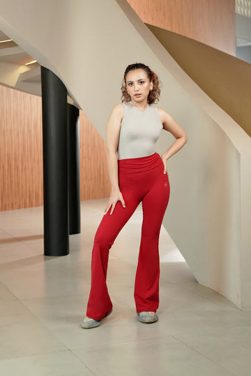 YEDA Crew Neck Sleeveless Top