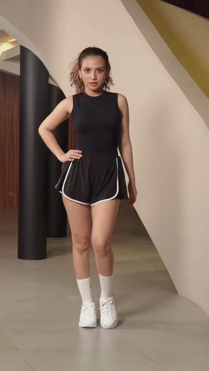 YAYLA Pleated Side Sport Shorts
